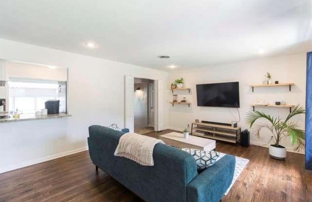 4132 Anita Avenue Gallery 4