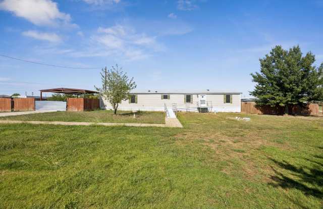 Charming Country Retreat on 1 Acre in Haslet, TX - 219 Private Road 4906, Wise County, TX 76052