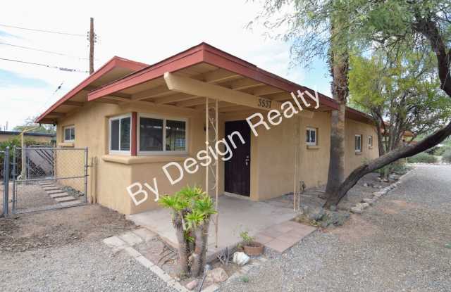 Clean and Fresh Midtown 2 Bedroom 1 Bath - Small Multi Unit Complex Gallery 1