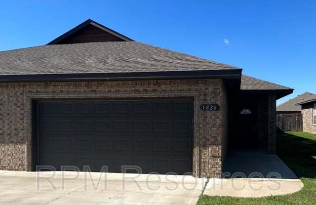 1826 Cypress Lane Gallery 1
