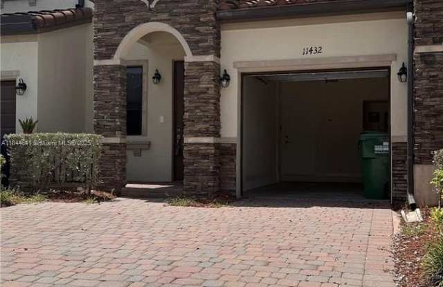 11432 SW 252nd St photos photos