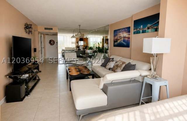 1000 Parkview Dr Gallery 4
