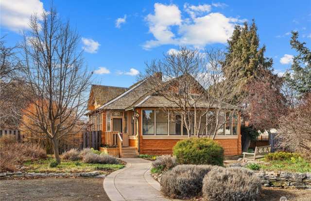 One-of-a-Kind Spacious Home with Beautiful Landscaped Grounds photos photos
