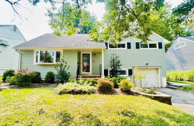 28 Urma Pl photos photos