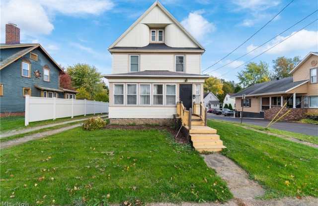 2372 S Union Avenue photos photos