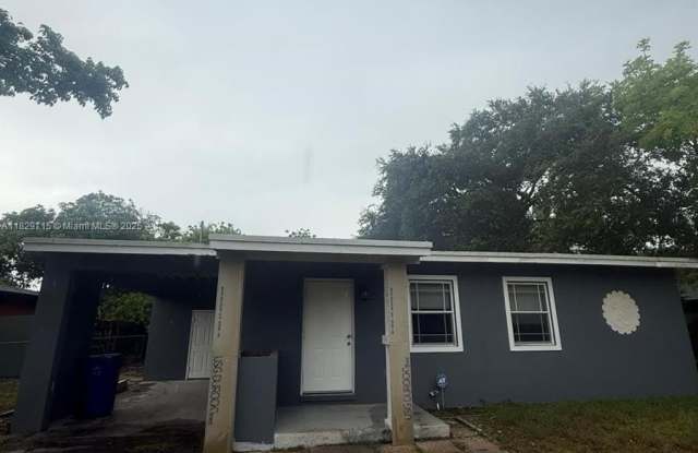 1413 NW 11th St photos photos