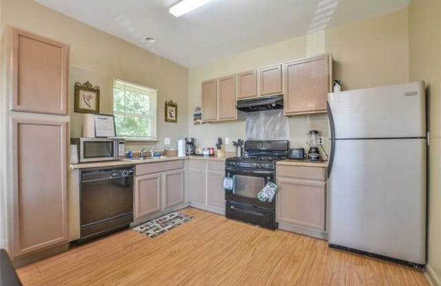 1140 Moreland Drive SE - 1140 Moreland Drive Southeast, Atlanta, GA 30316