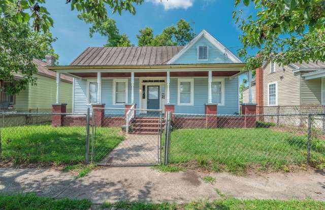 July Special! Application/Reservation Fees refunded at Move In! photos photos