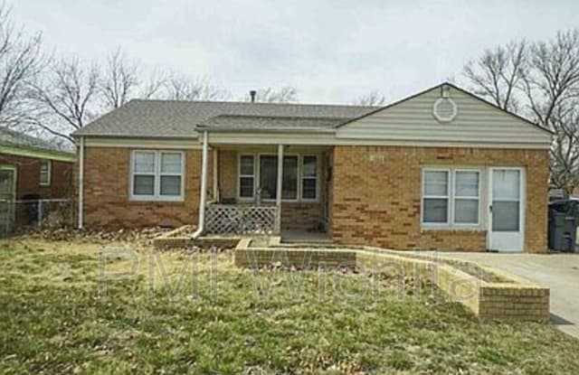 1663 S Woodlawn Blvd - 1663 South Woodlawn Boulevard, Wichita, KS 67218