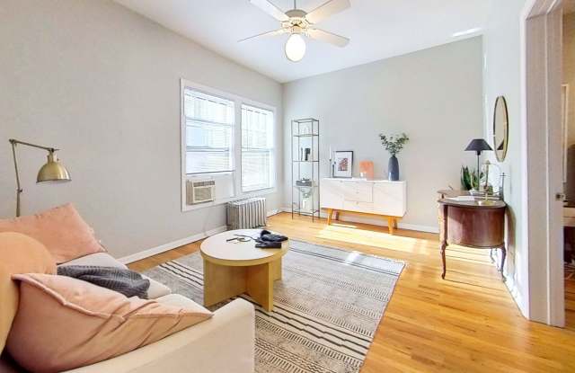 Second Floor East Lakeview One Bedroom Includes Heat - 706 West Barry Avenue, Chicago, IL 60657
