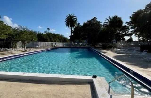 7441 Wayne Ave photos photos