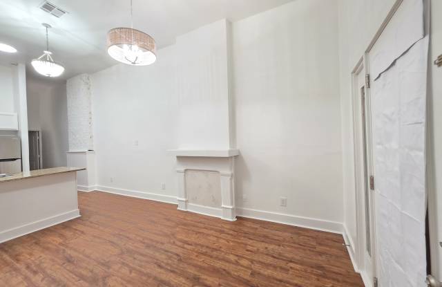 2622 Palmyra St Gallery 3
