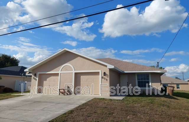 611 SE 5th St photos photos