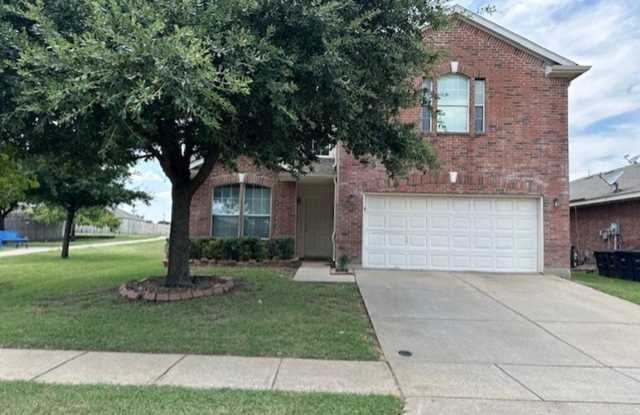 Nice 4 bedroom 2.5 Bath Two Story Home in SW Fort Worth. - 8404 Autumn Creek Trail, Fort Worth, TX 76134
