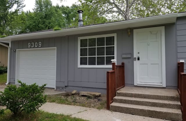 9309 Stark Ave - 9309 Stark Avenue, Kansas City, MO 64138