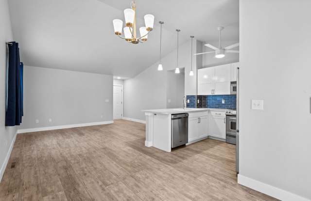 SUBLEASE OPPORTUNITY – MOVE-IN READY 3BD/2BA Home with 2 Car Garage Gallery 4