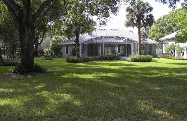 12001 Lake Butler Blvd. Gallery 4