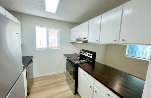RENOVATED 2BD/1BA MILLWOOD APARTMENT | A/C | COVERED PARKING | PET FRIENDLY | AVAIL UPON REQUEST photos photos