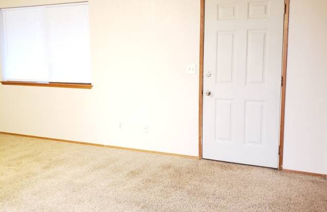 1321 Maple Gallery 3