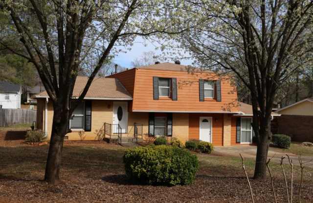 381 Amberwood Drive NW Gallery 2