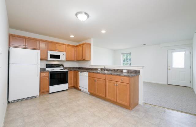 411 College Manor Ave - 411 College Manor Avenue, Lancaster County, PA 17551