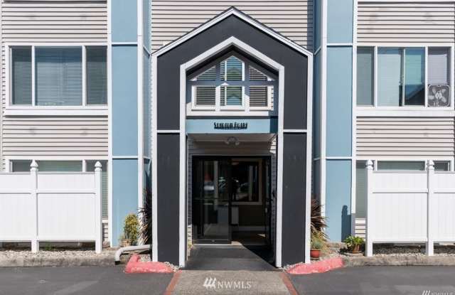 *** RENT SPECIAL 50% off MAY RENT*** Beautiful & Spacious Condo in the Heart of Tacoma photos photos