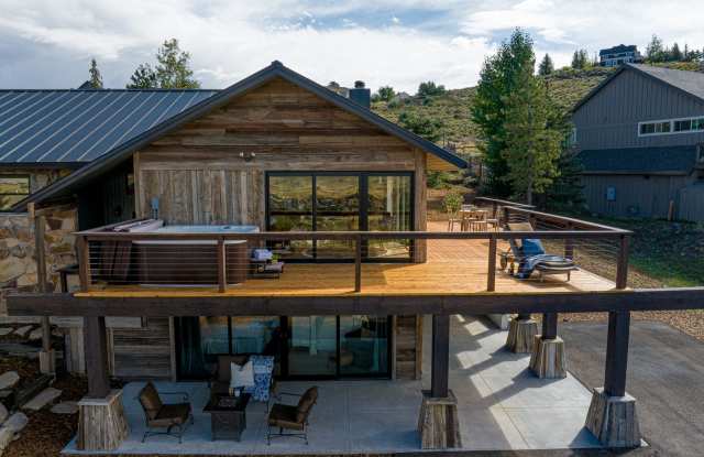 Luxury Highland Estates Home Gallery 3