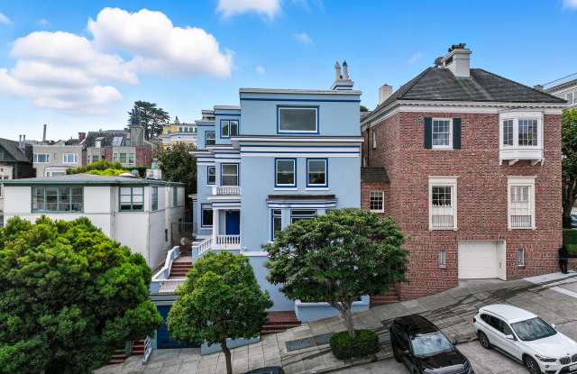 2521 Broadway photos photos