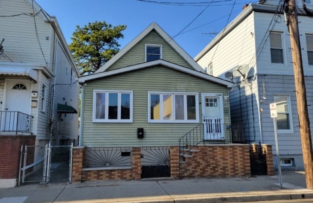 46 Center St - 46 Center Street, Clifton, NJ 07011