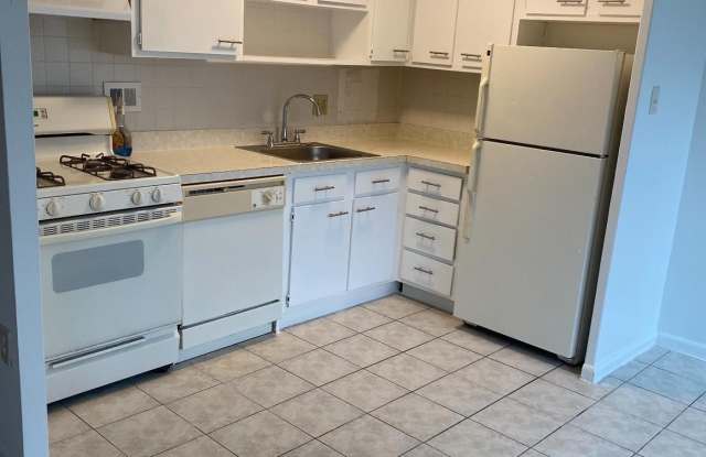 401 COOPER LANDING RD photos photos