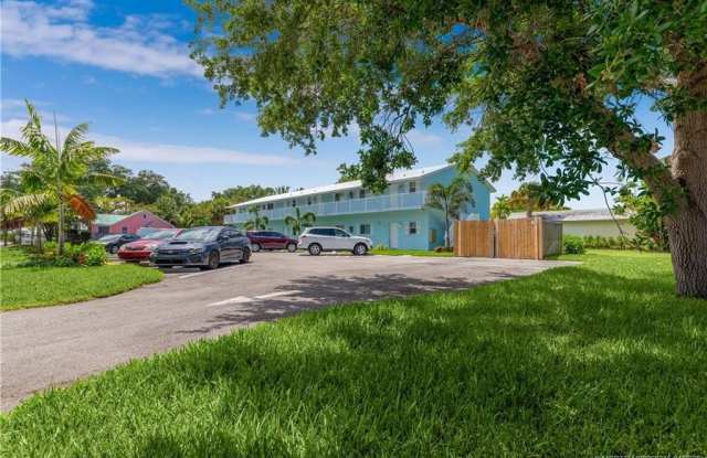 644 SW Cleveland Avenue - 644 Southwest Cleveland Avenue, Stuart, FL 34994 644 SW Cleveland Avenue - 644 Southwest Cleveland Avenue, Stuart, FL 34994