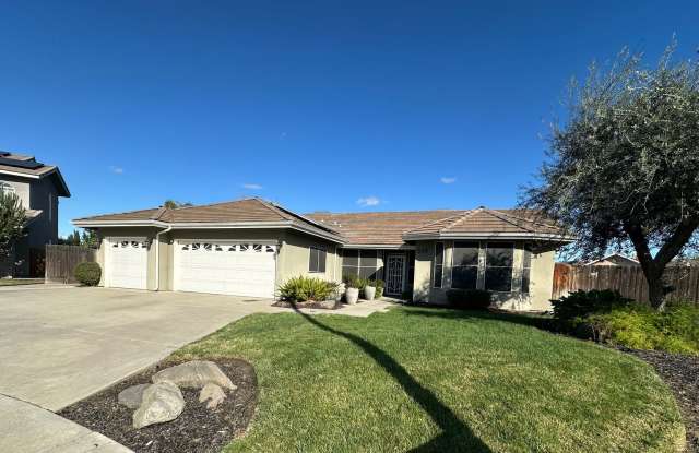 Spacious home with Pool coming soon! photos photos