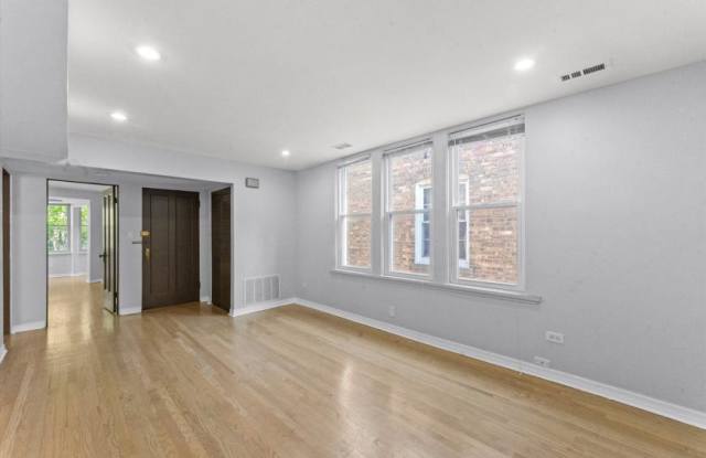 4846 N Keystone Avenue photos photos