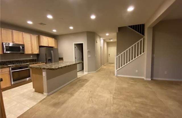 8065 Ancient Oaks Avenue Gallery 3