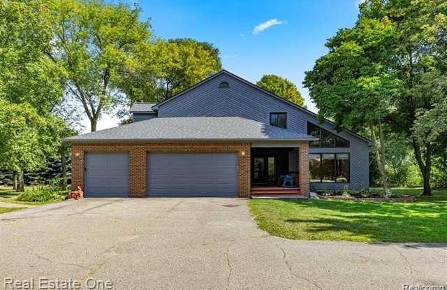 18990 Beck Road - 18990 Beck Road, Wayne County, MI 48168