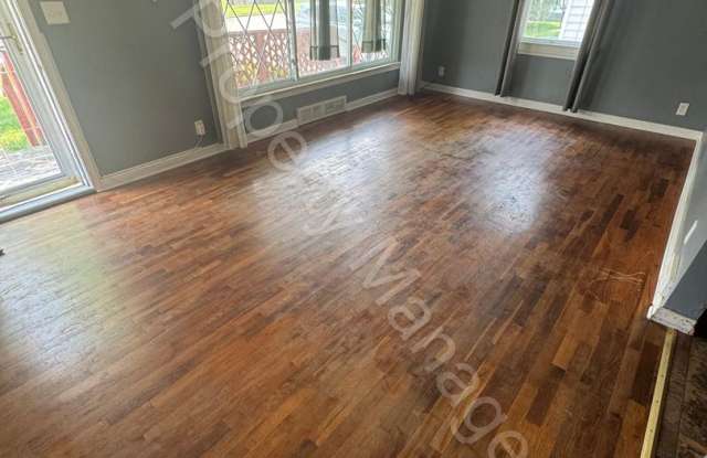 4 Bedroom Home w/ Attached Garage and a Sun Room photos photos