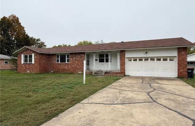 606 Cedar  ST - 606 Cedar Street, Springdale, AR 72764