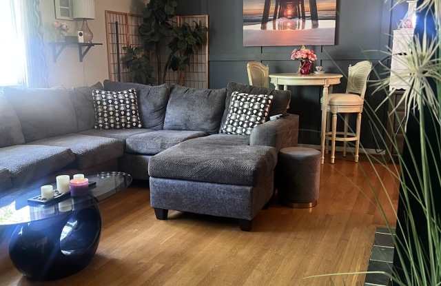 608 Charlton Dr Gallery 3