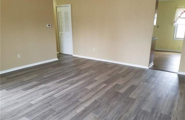 1675 Woodland Drive Gallery 3