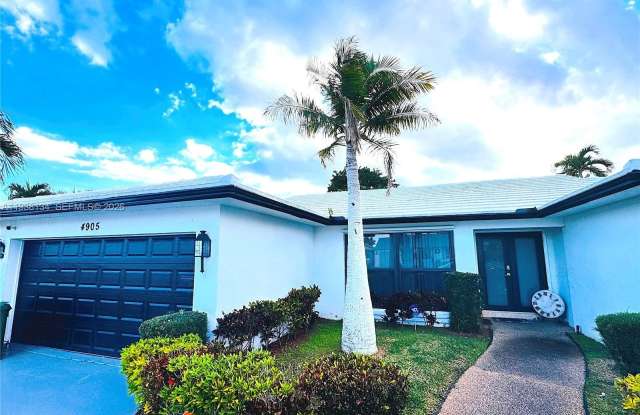 4905 Bayberry Ln photos photos