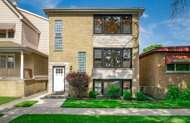 918 Thomas Avenue - 918 Thomas Avenue, Forest Park, IL 60130
