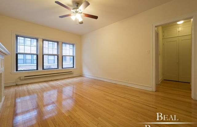 1315 Oak Ave - 1315 Oak Avenue, Evanston, IL 60201