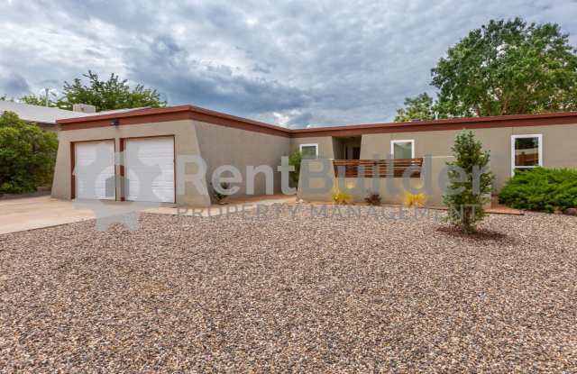 MONTHLY YARD SERVICE INCLUDED JUST IN TIME FOR SPRING!!! photos photos