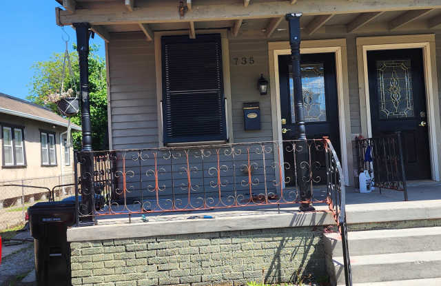 735 Pontalba Street photos photos