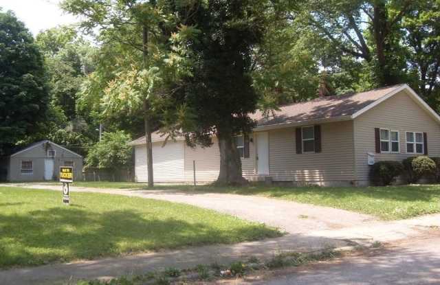 4042 Winthrop Avenue Gallery 2