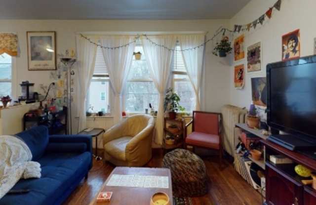 4 Bed 2 Bath with Washer and Dryer in Unit photos photos