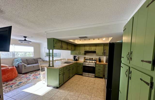 9216 N Alpinia Dr Gallery 3