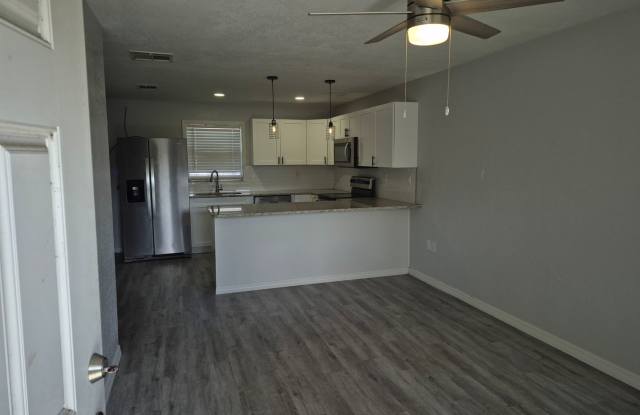 Renovated 1BR Near Sponge Docks & Beaches Gallery 3