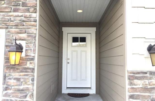 2307 W Cresthaven Lane Gallery 3