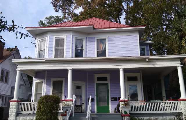 2245 Oak Street photos photos